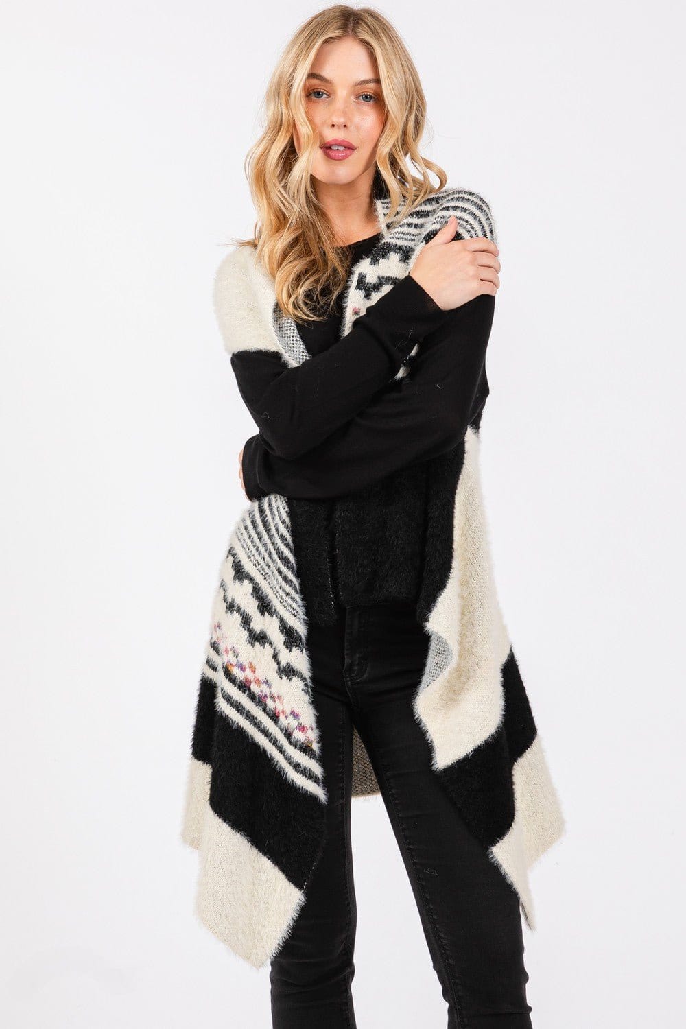 MS0412 Fuzzy Aztec Pattern Vest - MiMi Wholesale