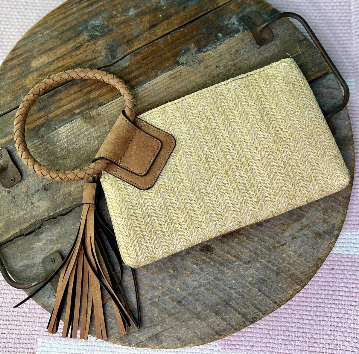 ST204 Cheyenne Straw Wristlet/Clutch With Tassel - MiMi Wholesale