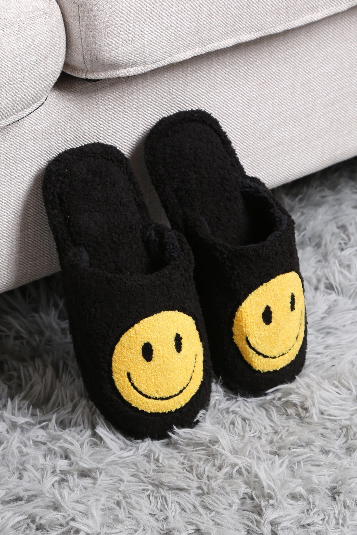 JCL2125 Super Lux Smiley Face Slippers